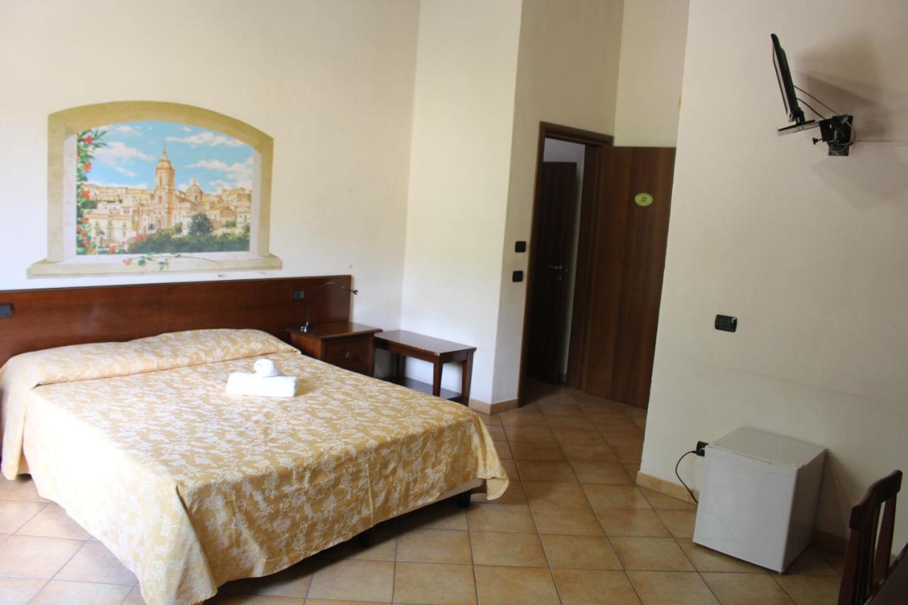 Agriturismo Tenuta Margitello Comiso Eksteriør billede