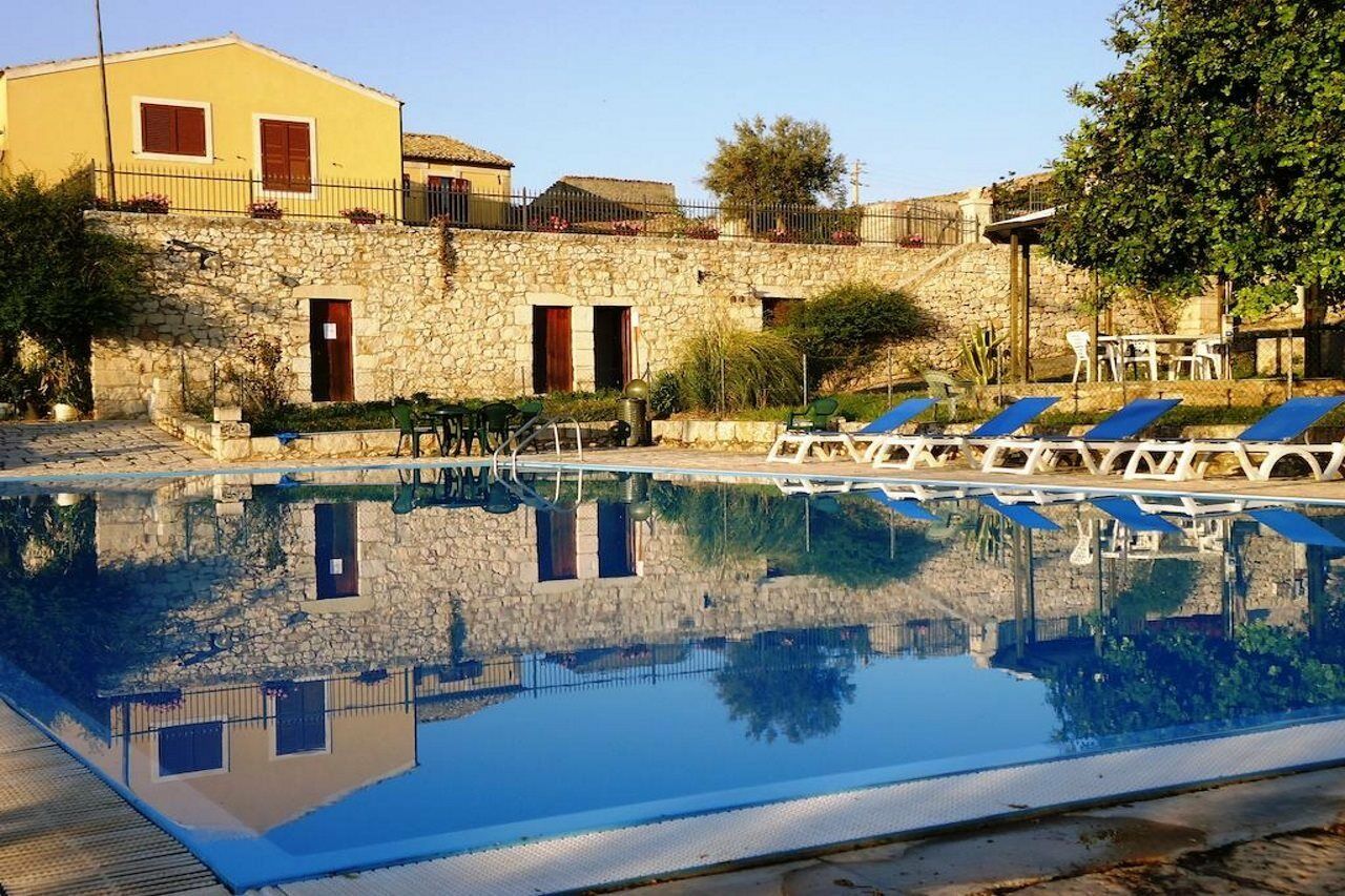 Agriturismo Tenuta Margitello Comiso Eksteriør billede